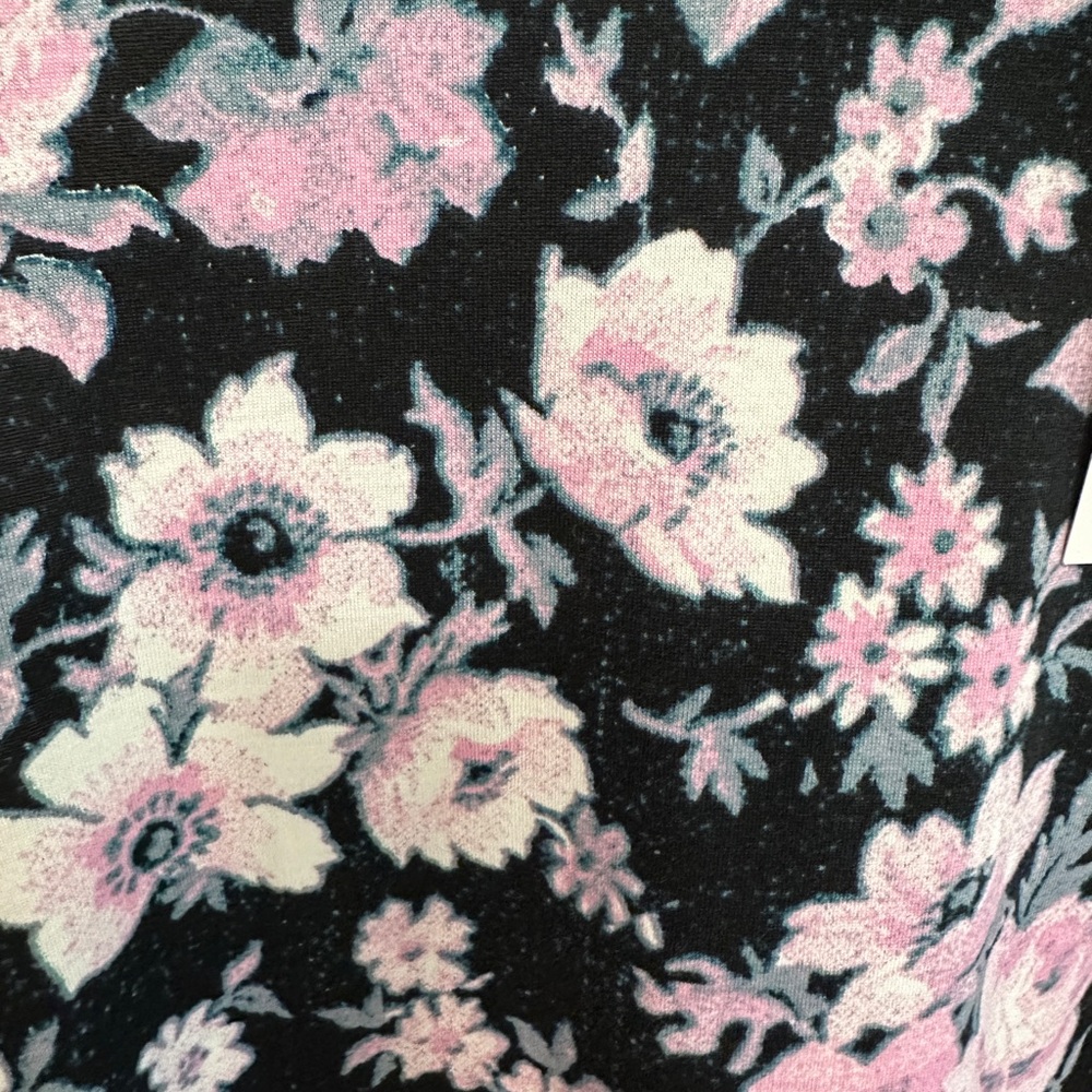 LulaRoe xl 18/20 Melissa Black Tunic Top Pink Floral Rose Print NWT - Picture 4 of 4
